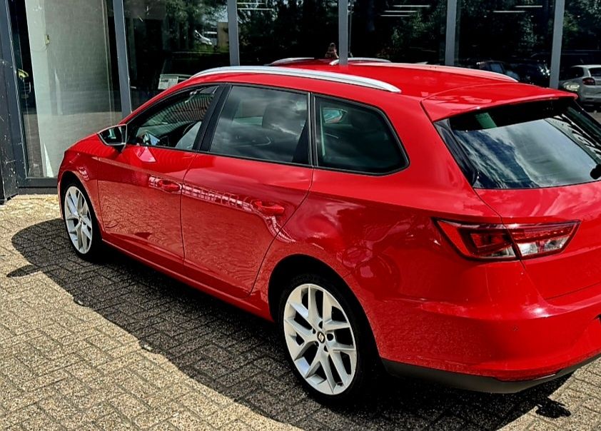 Seat Leon ST / Piele/Matrix/ Led/Jante 18/ Navigatie/Numere tranzit valabile