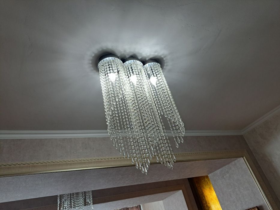 Люстры 3 шт по 4000