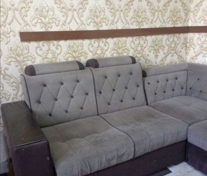 Срочно продаю диван  уголок кровать