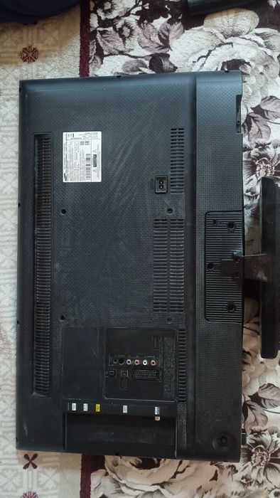Телевизор Samsung 32" на запчасти