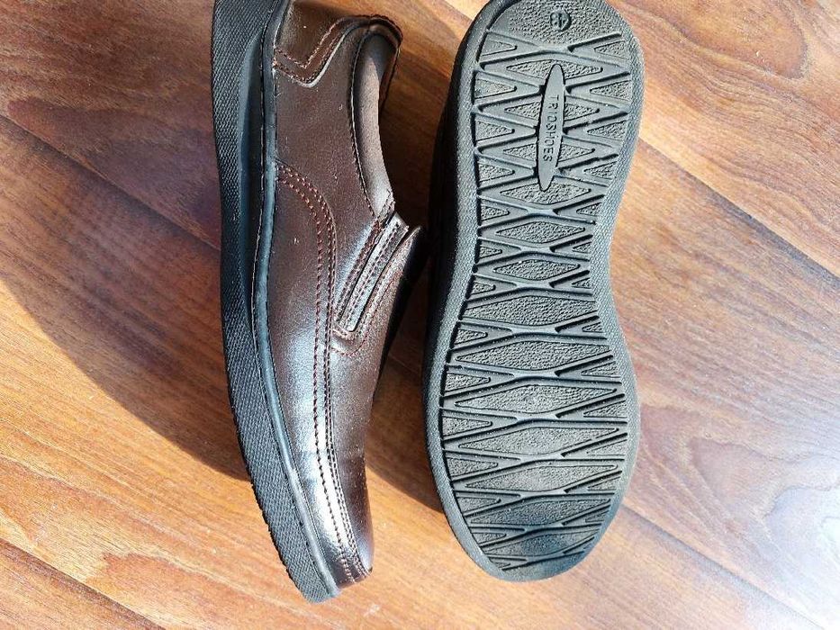 Туфли мужские кожанные.