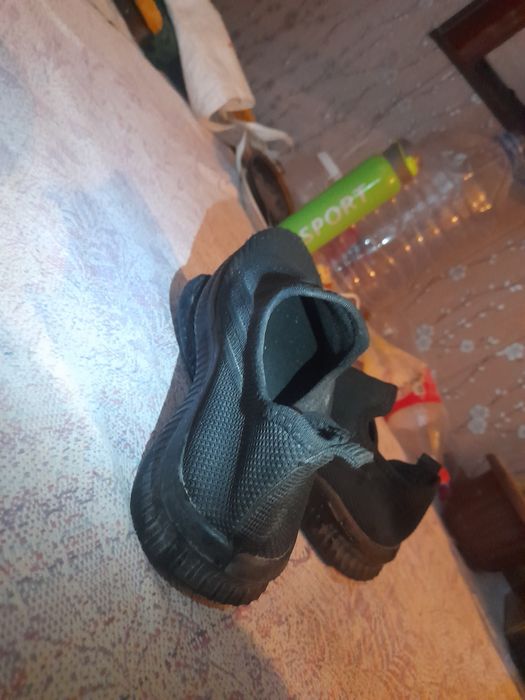 KRASOVKA YANGI BREND MF RAZMER 37 shoshiling erkaklarniki