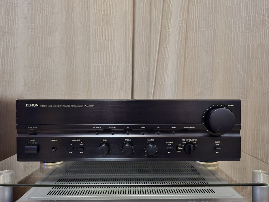 Denon PMA-680R – Amplificator Hi-Fi Clasic, Sunet Cald Analog, Putere Curată și Control Excelent Bass