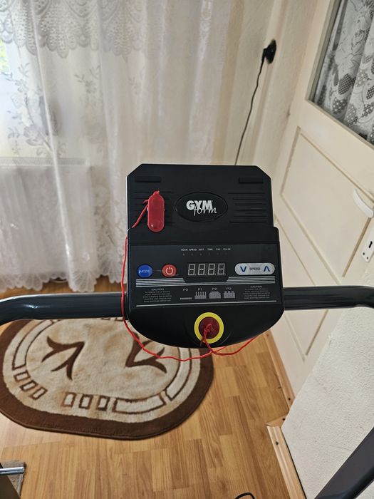 Bandă de alergat electrică.