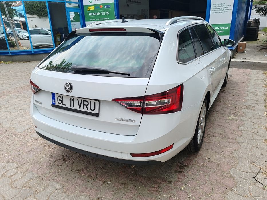 SKODA Superb 2019 — imagine 3