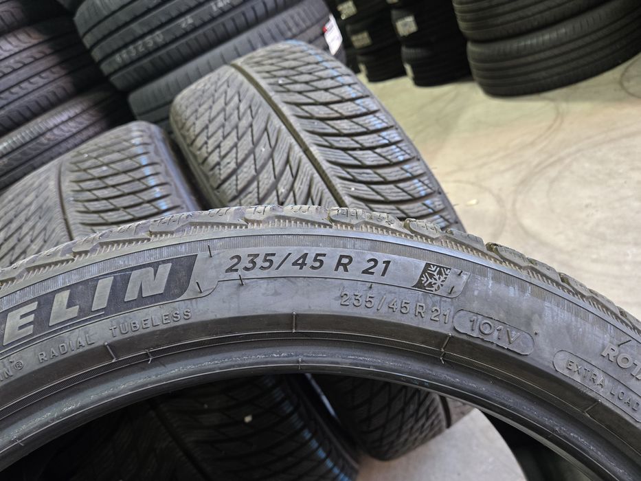235/45/21//255/40/21 MICHELIN 4бр