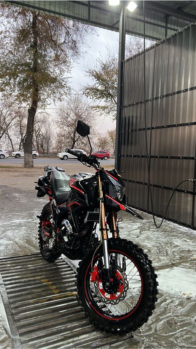 Мотоцикл кроссовый мото 250 кубов