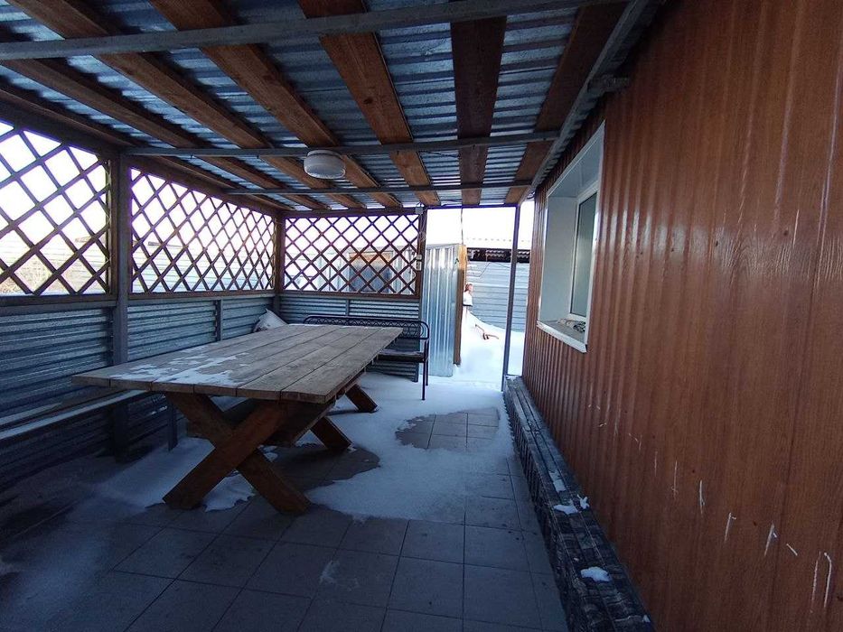 Продам дом с гаражом