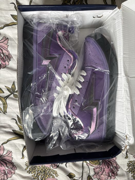 Продам новые кроссовки