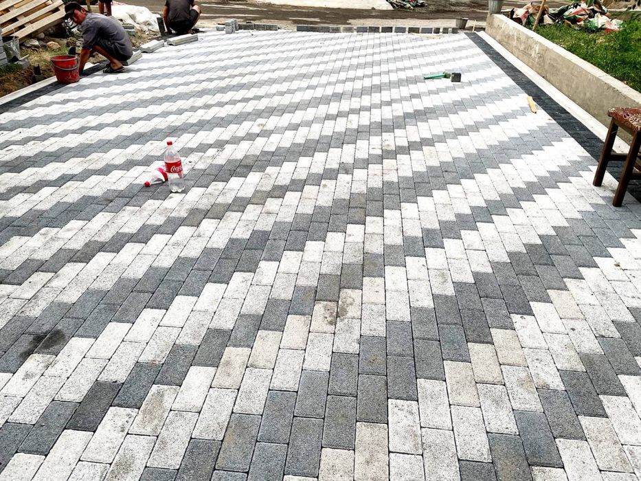 Прессованная брусчатка. Вибро пресс bruschatka. Брусчатка Ташкент