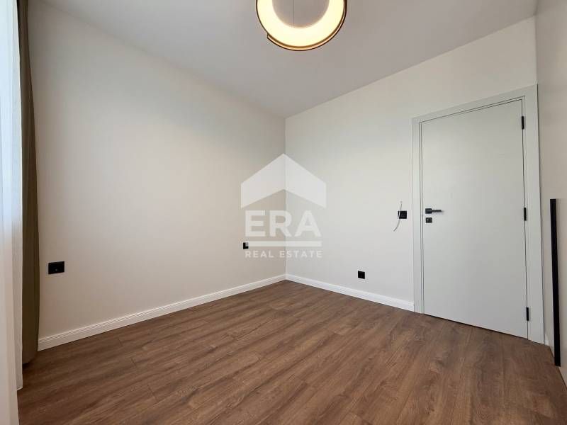 Продава се Тристаен апартамент в София, Кръстова вада - 110 кв.м за 3700 €/кв.м - Снимка #3