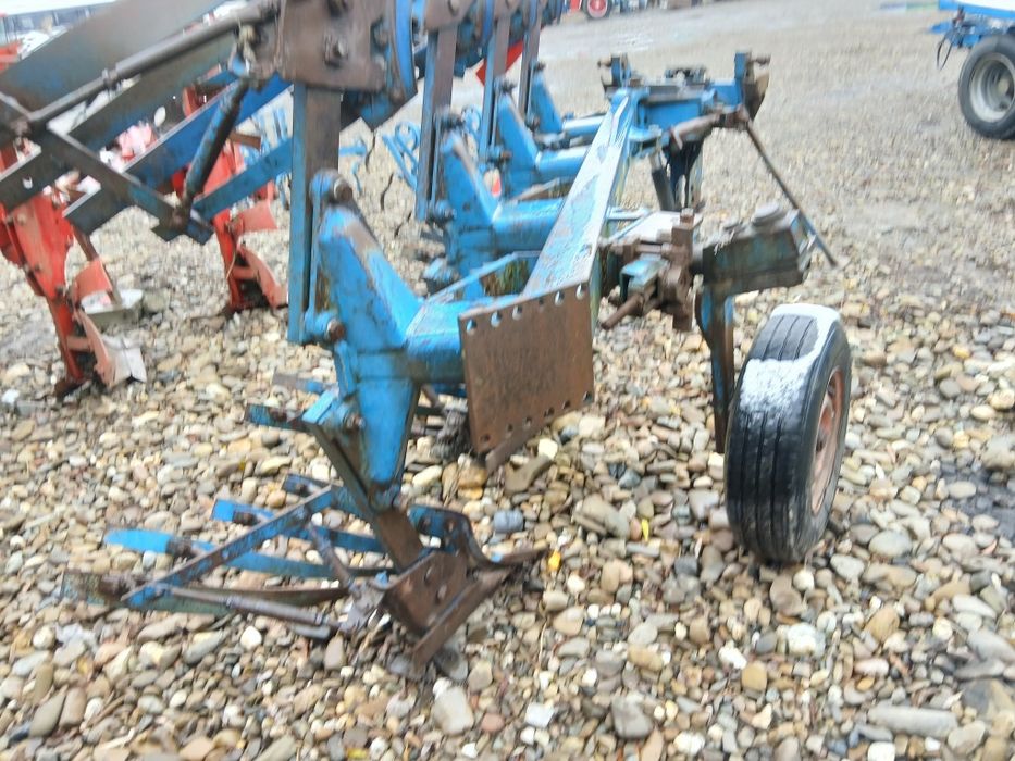 Plug reversibil 4 brazde