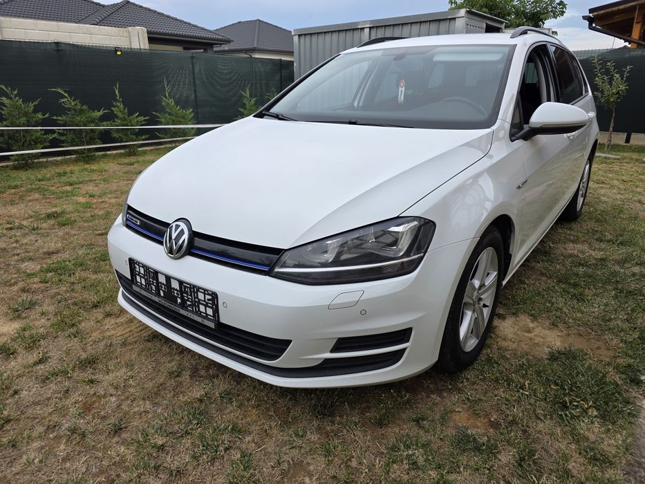 VOLKSWAGEN Golf 2015