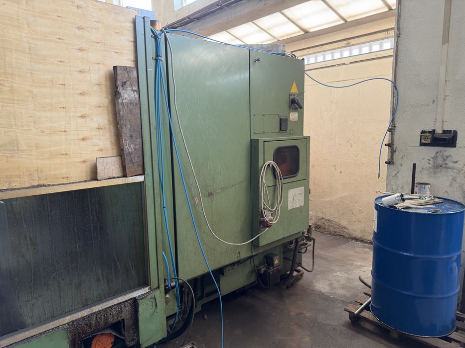 HITACHI SEIKI VK45 Vertical Machining Center