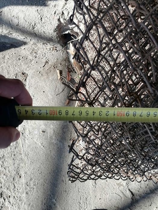 Plasa împletită de gard