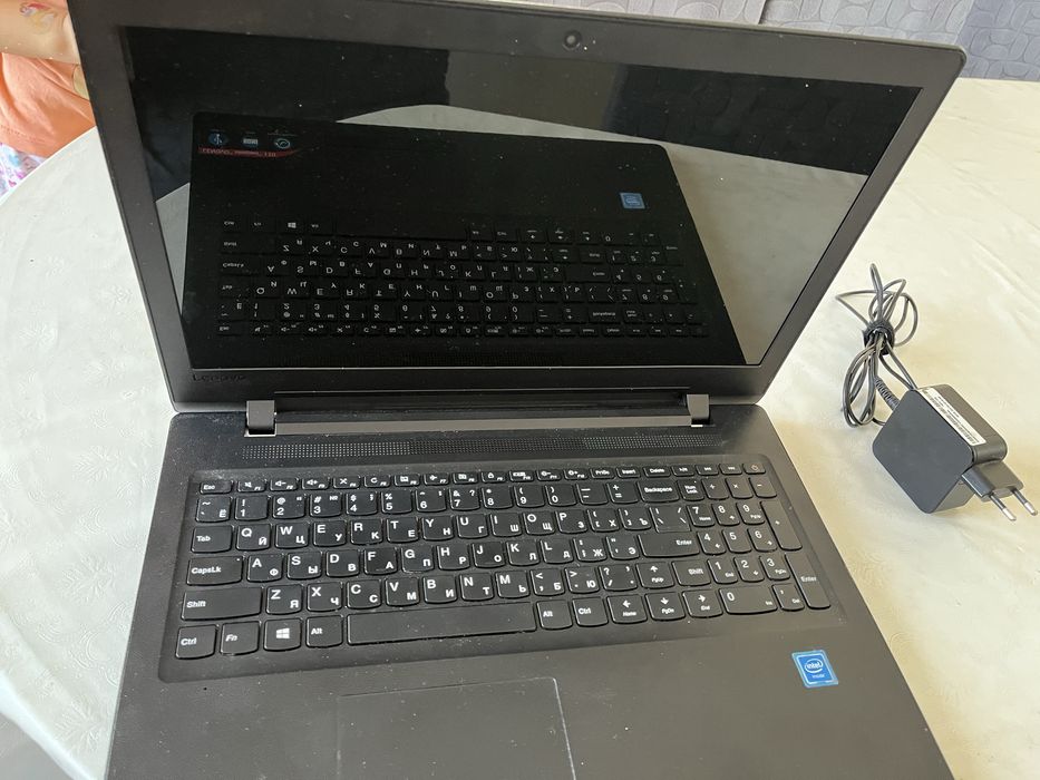 Продам ноутбук леново срочно