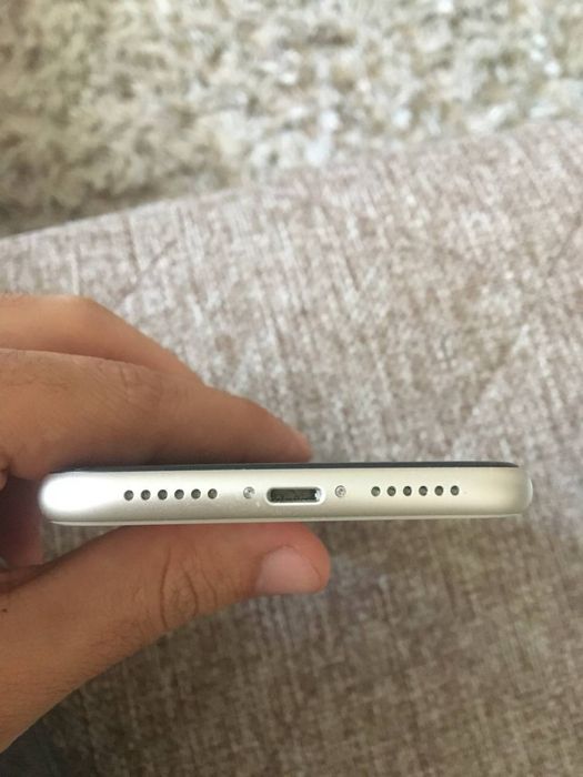 Iphone 11 64gb с коробка документами)