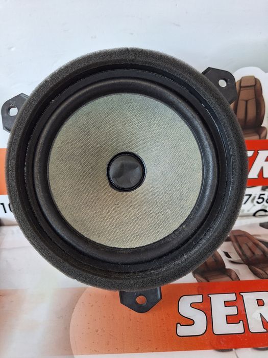 boxa toyota prius c (2012->) 1.8 hybrid 2015