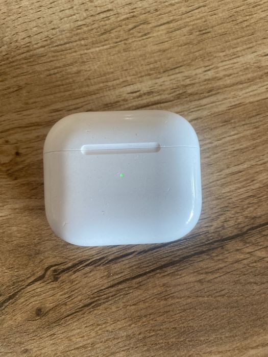 Аирподсы 3 серии