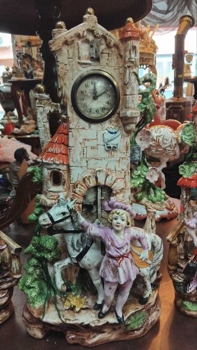 Порцеланов часовник с 2 вази - комплект