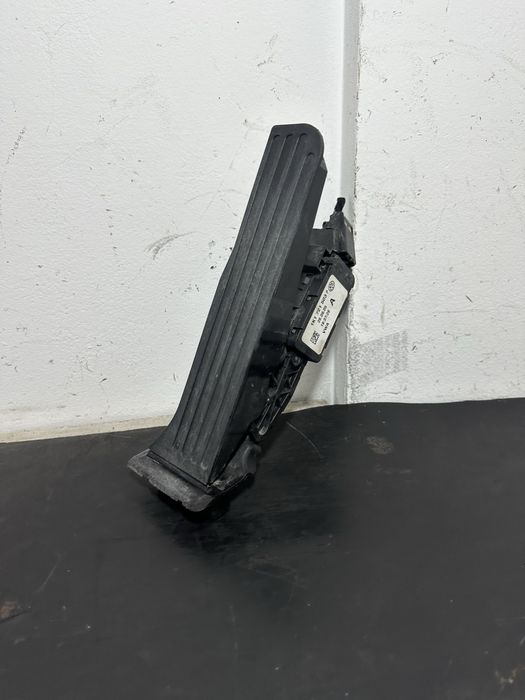 Pedala acceleratie Audi A3 8P 2.0 TDI BKD 1K1721503P