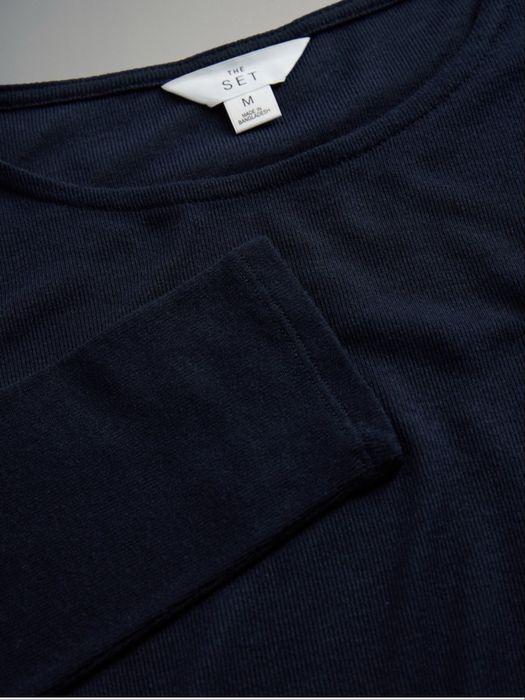 NEXT. Базовый лонгслив.