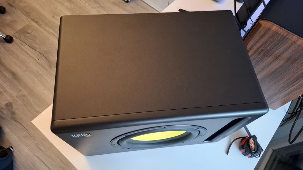 Субуфер студиен krk s10.4