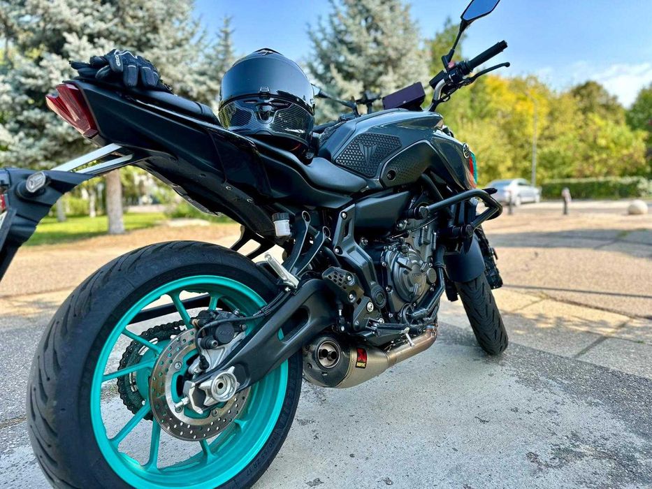 YAMAHA MT07 2023