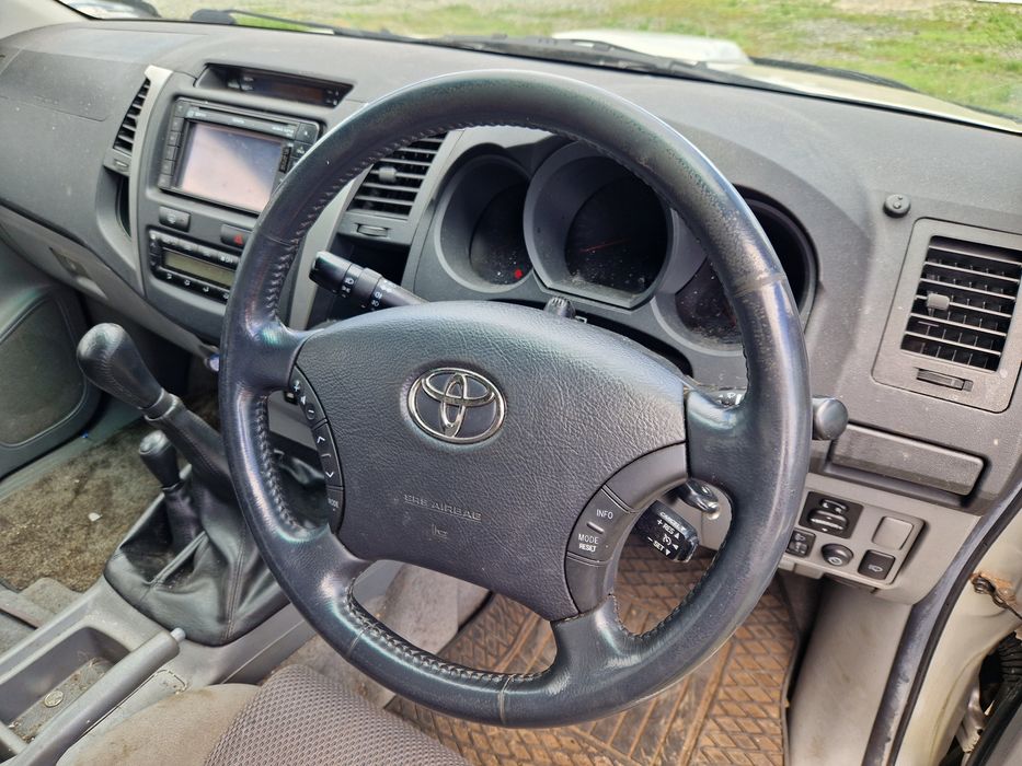 Volan cu comenzi si airbag Toyota Hilux 2006-2011