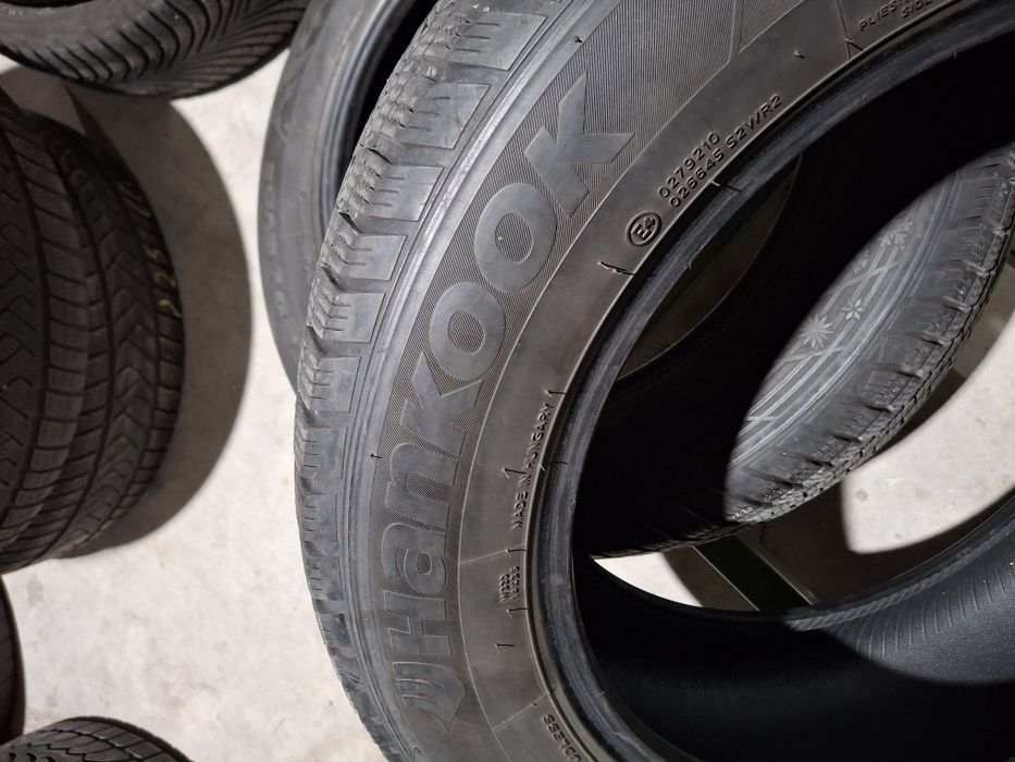 4 Anvelopele de iarnă 215 60 r17 Hankook si Vredestein