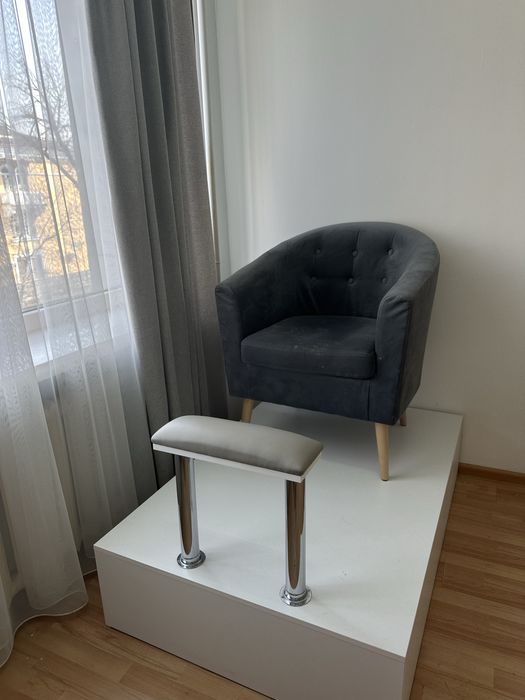 Аренда маникюрный столик