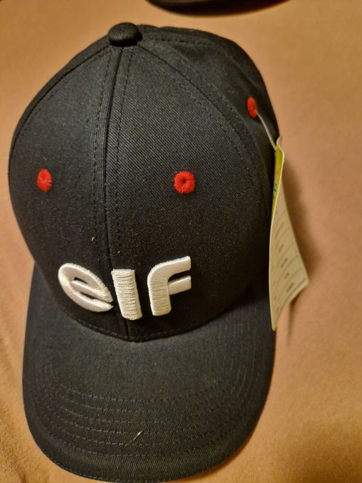 Vând șapcă unisex