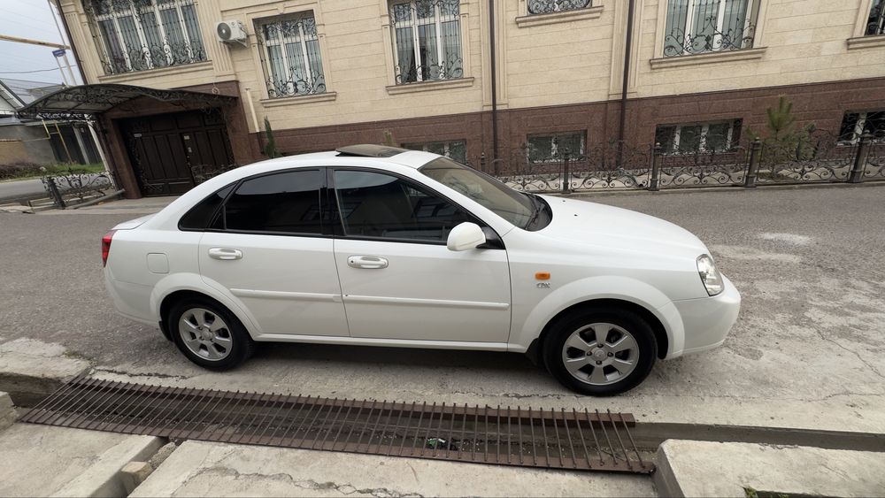 Laseti 2013 srochna sotiladi