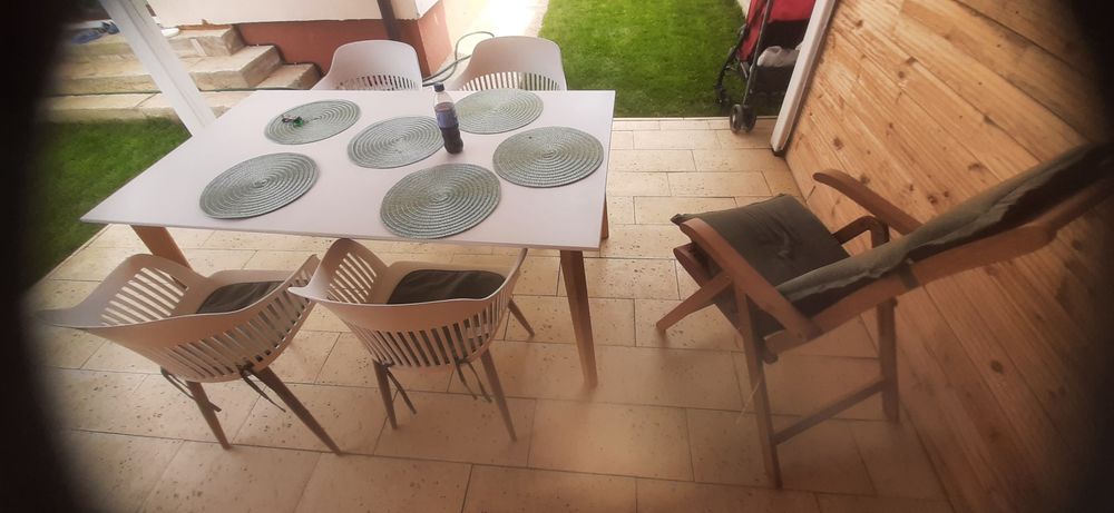 Vand set de masa cu scaune de terasa