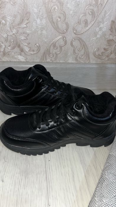 Обувь красовки зимние 39