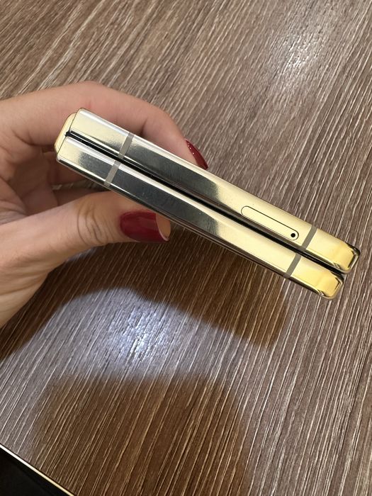 Samsung Galaxy Z Flip 5