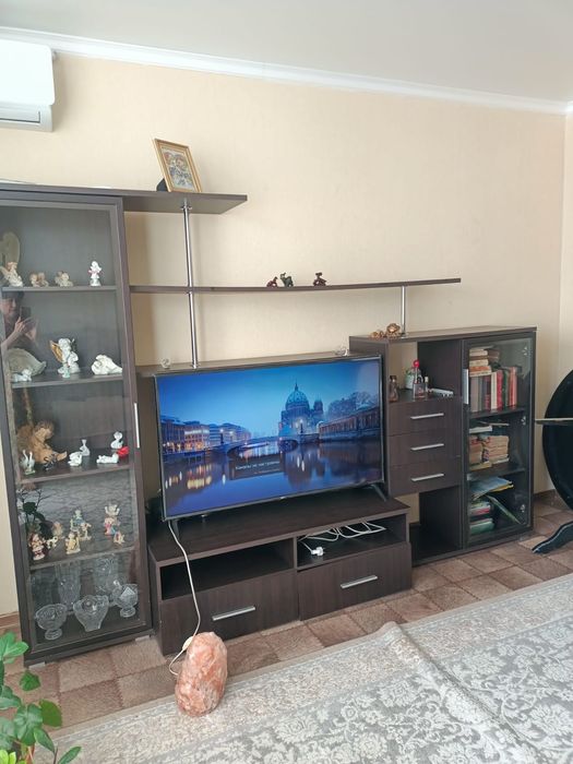 Продам горку под телевизор