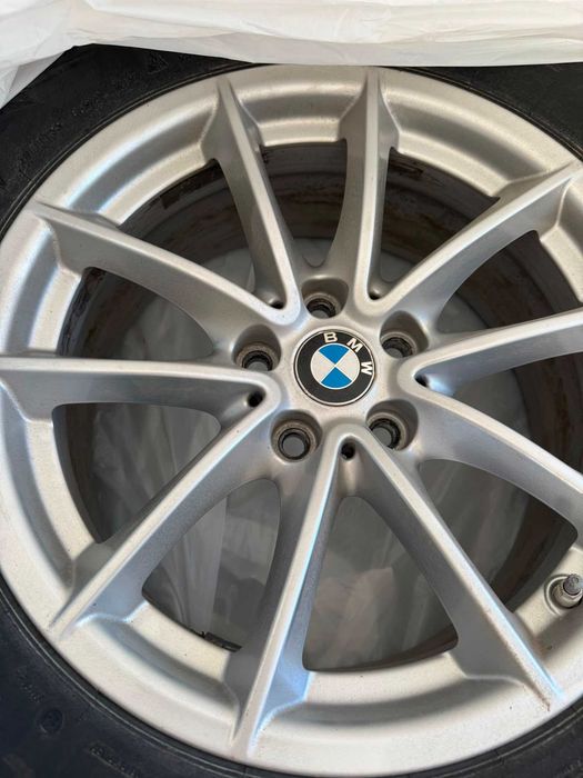 VÂND SET COMPLET JANTE ORIGINALE BMW R17 + anvelope de iarna bridgestone