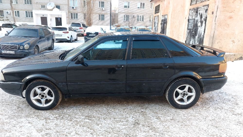 Продам ауди 80В4 1994
