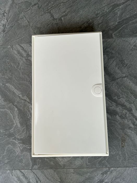 Hager Vand tablou electric pe tencuiala 36 module Hager si 2 usi pentru tablou Hager