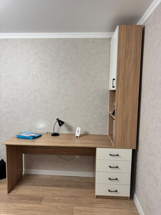 Стол письменный