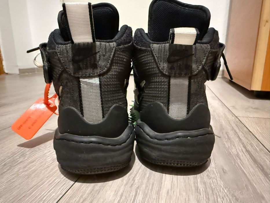 Adidasi off-White de fete marimea 38,5