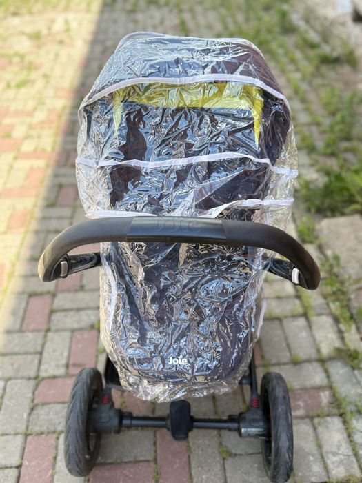 Продам коляску Joie