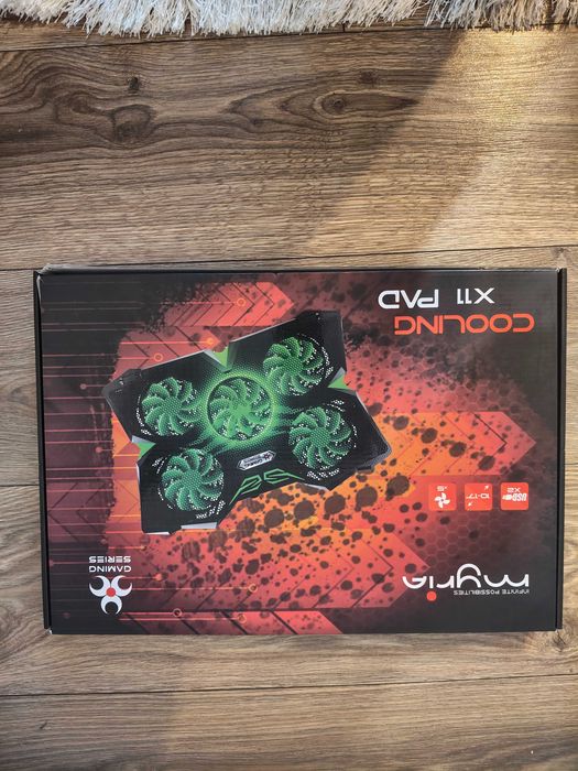 Vând Cooler laptop gaming MYRIA X11, iluminare, 17", negru