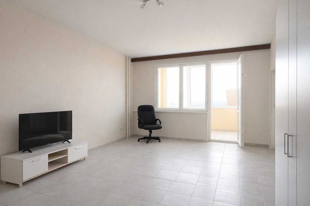 продаваме тристаен апартамент в кв. Красно село