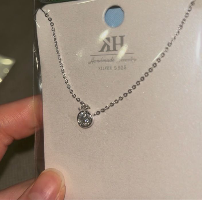 Серебряное ожерелье 925 пробы с моissанитом