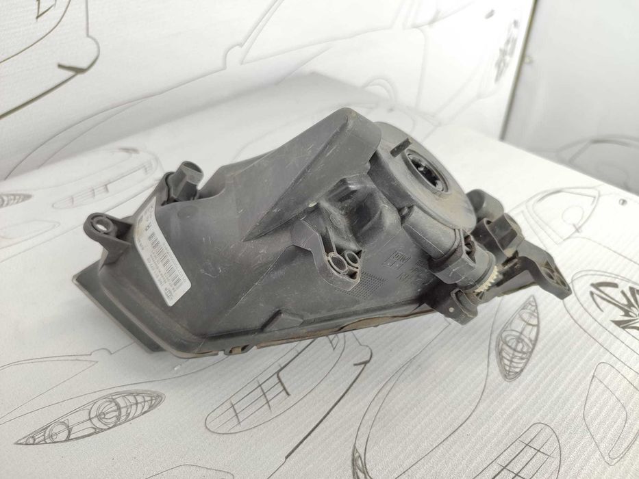 Proiector Ceata Dreapta / Halogen Bara Fata Seat Leon (5F) Hatchback 2012–2016 / Cod OEM 6J9941701A (5D2)