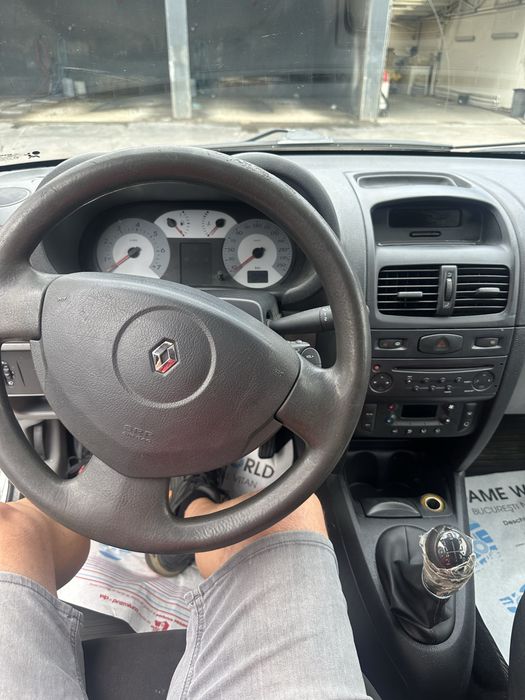 Vand Renault Clio symbol