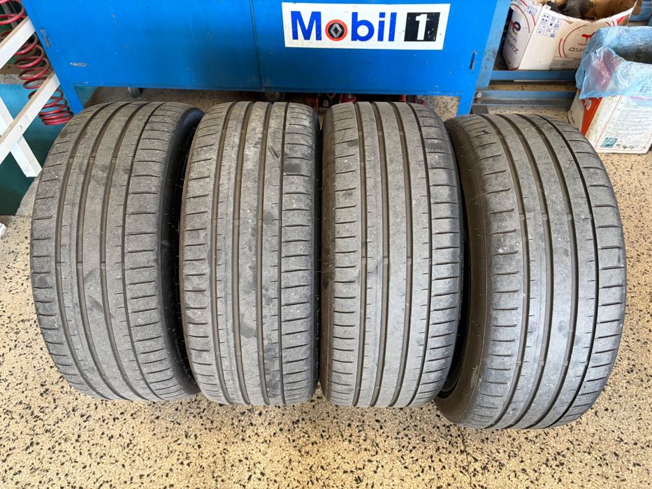 Гуми 225/40/18 Falken Azenis FK520