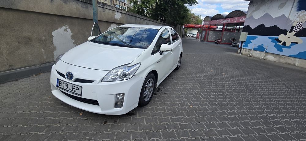 Vand Toyota prius